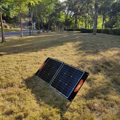 แผนแสงอาทิตย์ยืดหยุ่นสีดํา 100W MSDS UN38.3 แผนแสงอาทิตย์พับได้