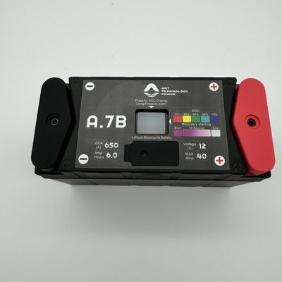 สีดํา LiFePO4 แบตเตอรี่เครื่องเริ่มต้นมอเตอร์ไซค์ 12V A7BS 650 สูงสุด CCA