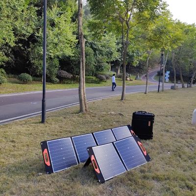 เครื่องผลิตแผ่นพลังแสงอาทิตย์ที่ได้รับการรับรองจาก CE 120W แผ่นพลังแสงอาทิตย์พกพาสําหรับแคมป์