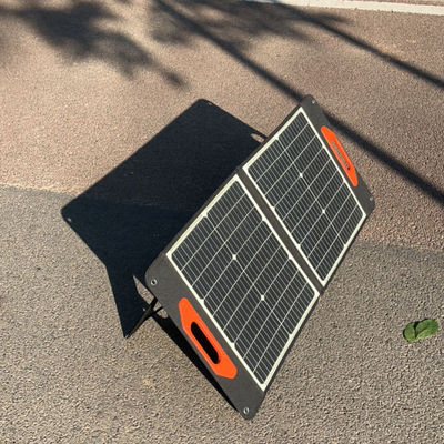 เครื่องชาร์จระบบพลังงาน PV พกพา 200W ที่ได้รับการรับรองจาก CE พร้อมแผ่นซิลิคอนโพลิกริสตัลลีน