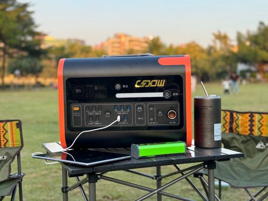 เครื่องผลิตพลังแสงอาทิตย์ 2200W สําหรับเครื่องใช้ในครัวเรือนสํารอง ภายนอกฉุกเฉิน ประมาณ 25 กิโลกรัม