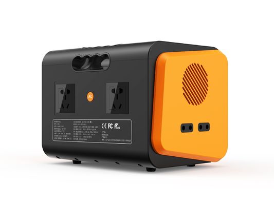 การปรับแต่ง 600W การชาร์จไร้สาย AC/230 สถานีพลังงานออกสําหรับบ้านและแคมป์