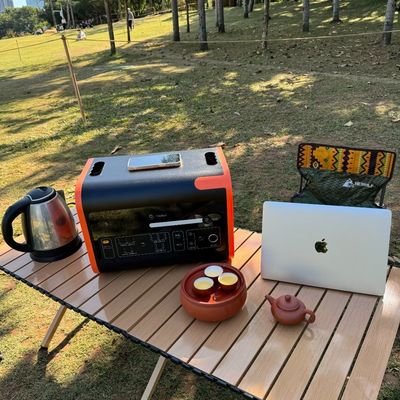 สถานไฟฟ้าเตรียมพร้อมแบตเตอรี่พกพา และแผ่นแสงอาทิตย์ 2000W สําหรับผลงานสูง