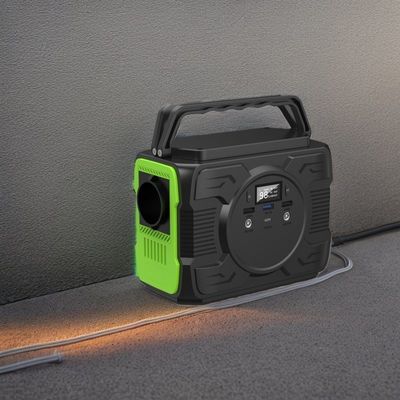 เครื่องผลิตพลังงานแสงอาทิตย์ขนาด 200W สถานที่พลังงานพกพาสําหรับการเก็บพลังงาน จําหน่ายพลังงานบนระเบียง