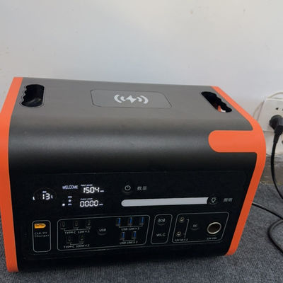800W Max Solar Charging Car Power Station Inverter System สําหรับภายนอกและฉุกเฉิน