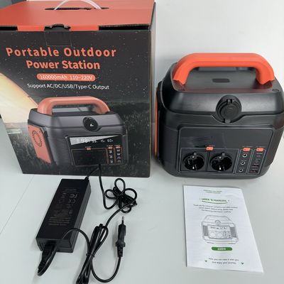 600W AC-DC โทรศัพท์มือถือฉุกเฉินบ้านกลางแจ้ง โรงไฟฟ้าพกพา สีดํา โจ๊กเนอร์แสงอาทิตย์