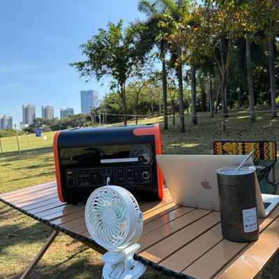 เครื่องไฟฟ้ามือถือหลากหลาย 600W 2200W โรงไฟฟ้าพลังงานแสงอาทิตย์ภายในภายนอก