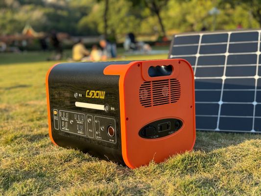 1500W แบตเตอรี่ลิทธิียมเหล็กฟอสฟาต โรงไฟฟ้าพลังแสงอาทิตย์สําหรับเมนและ 800W ชาร์จแสงอาทิตย์