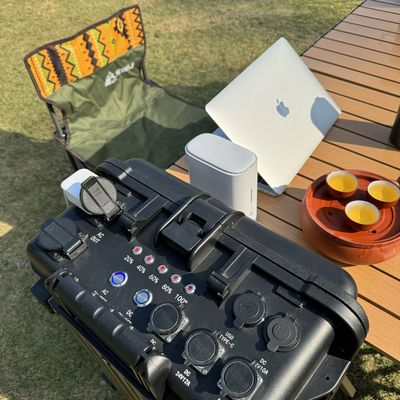 แพคเกจน้ําหนักรวม 54.000 กิโลกรัม เครื่องผลิตคลื่นไซน์บริสุทธิ์ 5000W สําหรับบ้านและแคมป์