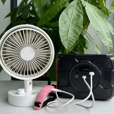 สถานที่พลังงานพกพา 200W แบตเตอรี่ลิเดียม สําหรับการชาร์จแสงอาทิตย์แบบไร้สายและภายนอก
