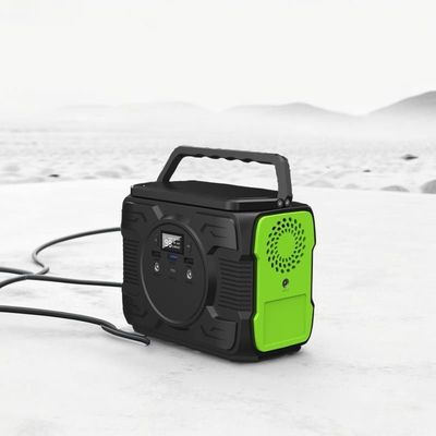 สถานที่พลังงานเก็บพลังงานแสงอาทิตย์ระเบียงแบบพกพาที่มีผลิต AC 200W และผลิต USB