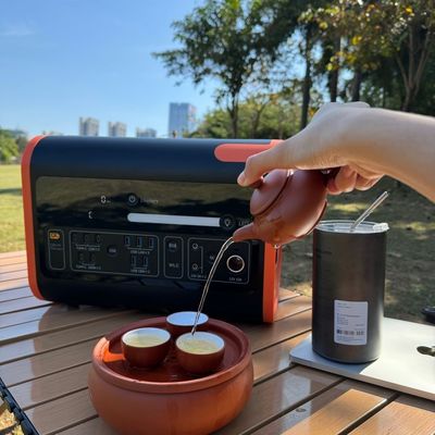 เครื่องกําเนิดพลังแสงอาทิตย์แบบแบตเตอรี่ลิตยูม 2200W สําหรับสถานีฉุกเฉินและสถานีพกพา