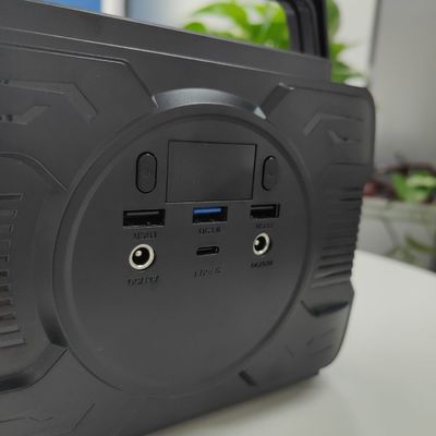 200W173wh สถานไฟฟ้าหลากหลายฟังก์ชัน แหล่งพลังงานพกพาสําหรับพลังงาน Acoutput