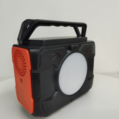 แรงออก AC 200W สถานไฟฟ้าฉุกเฉินพกพาหลายฟังก์ชัน เครื่องผลิตพลังงานแสงอาทิตย์