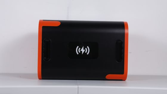 โรงไฟฟ้าฉุกเฉินกลางแจ้งขนาดใหญ่ 2200W 2048wh 40ah พร้อม USB 12W * 3 / 18W * 2