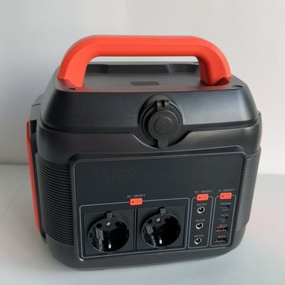 เครื่องผลิตพลังงานแสงอาทิตย์แบบพกพา 600W พร้อม USB DC AC Output Type-C สถานที่พลังงานเคลื่อนที่คือ MPPT