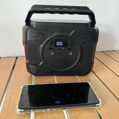 ขนาดแบตเตอรี่ 48000mAh ความจุ 200W/173wh สถานที่พลังงานพกพาสําหรับการชาร์จคอมพิวเตอร์