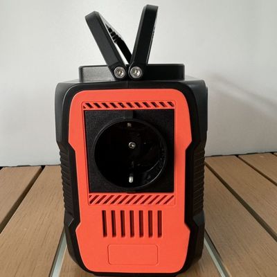 200W / 300W / 600W / 1500W / 2200W สถานไฟฟ้าแบบร้อนกลางแจ้งที่พกพาสําหรับการสํารวจ