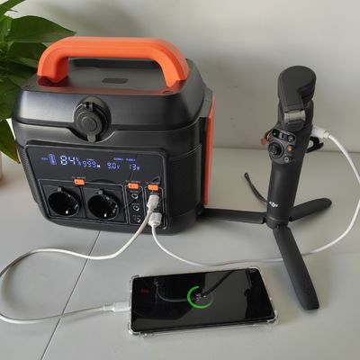 โรงไฟฟ้าพกพาหลายฟังก์ชัน 600W/576ah 6 กิโลกรัม สําหรับแคมป์กลางแจ้งและฉุกเฉิน