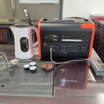 เครื่องผลิตพลังงานแสงอาทิตย์แบบพกพา 1500W ชาร์จเร็ว 600W พร้อมโรงไฟฟ้า 2200W