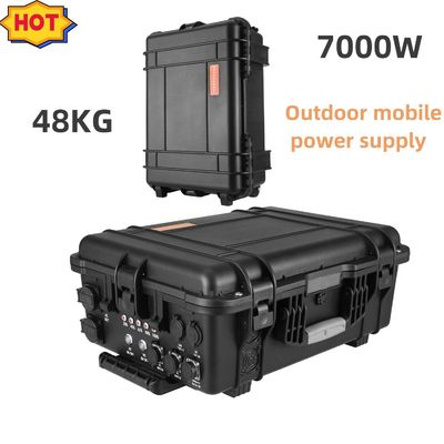 สถานที่พลังงานชาร์จแสงอาทิตย์แบบพกพาสําหรับแคมป์ 7000W ด้วยกระแสไฟฟ้าออก AC ขนาด 15A Max
