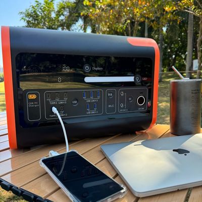 2200W การออกกําลังคงที่ 4000W ไดรฟ์ LiFePO4 เครื่องผลิตพลังงานแสงอาทิตย์สําหรับการชาร์จภายนอก