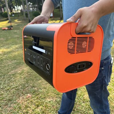 1500W รถไฟฟ้าชาร์จเร็ว พกพาสําหรับห้องทํางานกลางแจ้ง AT22 2200W/2048wh