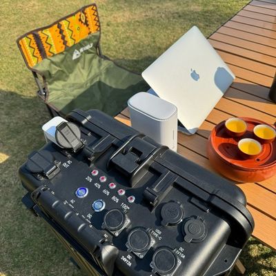 กล่องดึงของสถานีพลังงานแบบพกพา 3000W สําหรับการเดินทางง่าย แบตเตอรี่ลิธีียม