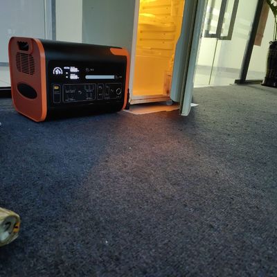 AT22 40ah พลังงานฉุกเฉิน โทรศัพท์มือถือ แบตเตอรี่ไอออนลิเดียม 2200W/2400W สถานไฟฟ้ากลางแจ้ง