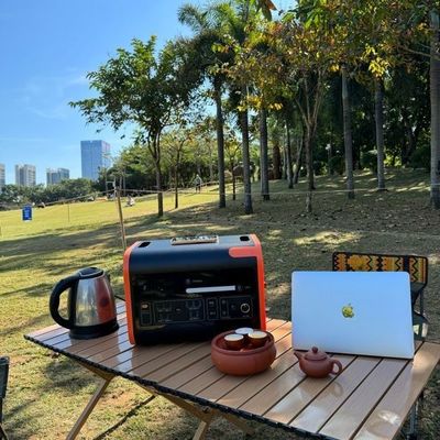 2200W Output มือถือพลังงาน สถานที่พลังงานพกพาสําหรับฉุกเฉินและการเก็บพลังงาน