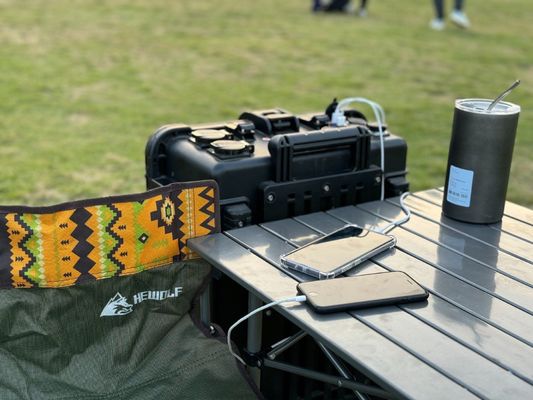 การผจญภัยกลางแจ้ง Universal 8000W พลังงานสูงสุด การชาร์จสถานีพลังงานพกพาฉุกเฉิน