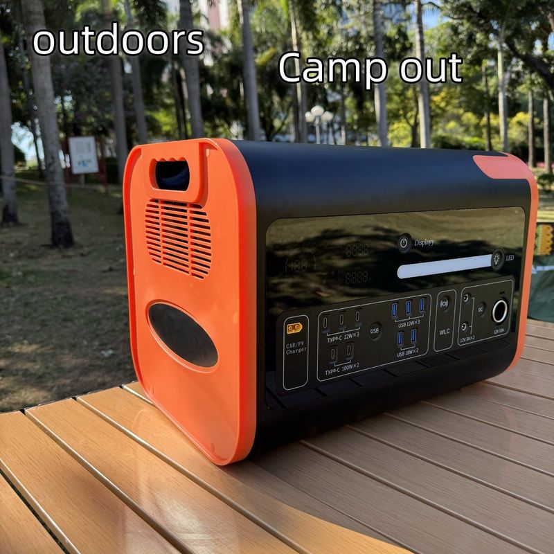ระบบเก็บพลังงานภายนอกแบบพกพาสําหรับบ้านดํา พร้อมแบตเตอรี่ LiFePO4 2200W