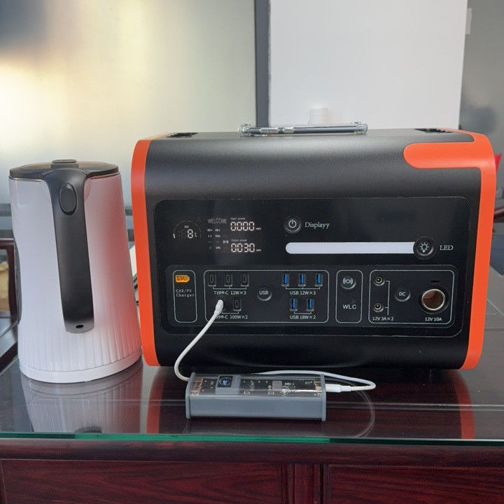 1800W-2400W การเก็บพลังงาน สถานไฟฟ้าพกพา เครื่องผลิตพลังงานแสงอาทิตย์สําหรับการเดินทางกลางแจ้ง