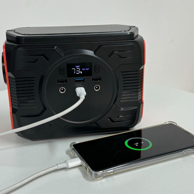ปรับปรุงคลื่น AC Output 200W โจ๊กเนอร์ลมแสงอาทิตย์สําหรับการตั้งแคมป์ RV การตกปลากลางคืนฉุกเฉิน