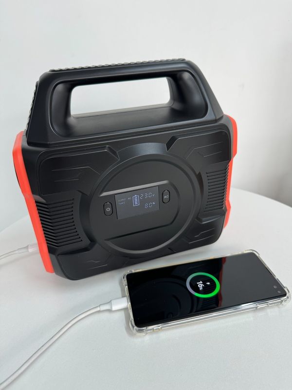 เครื่องกําเนิดพลังแสงอาทิตย์พกพาที่สามารถปรับแต่งได้ 300W แบตเตอรี่ลิตยอนสํารอง ด้วยเทคโนโลยี MPPT