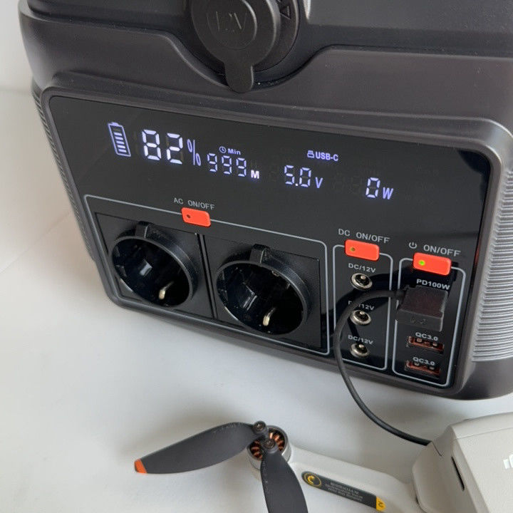 เครื่องไฟฟ้าพกพาสําหรับการเดินทาง 600W ลิธีอุปกรณ์เก็บพลังงาน พลังงานประปา 6 กิโลกรัม คลื่นซีนูโซล
