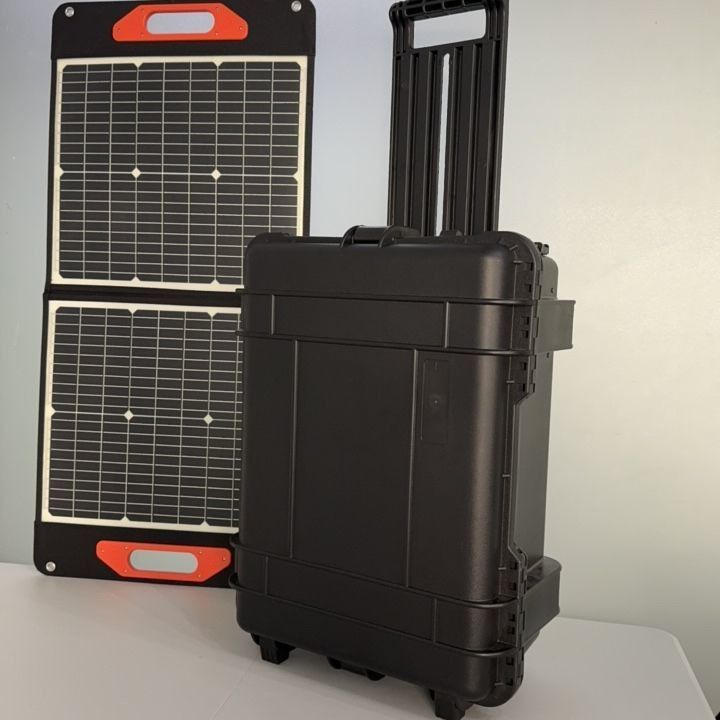 CE.Un38.3 ผ่านการรับรอง LT-30 พลังงานพลังงานเคลื่อนไหวแบบพกพากลางแจ้ง 3000W เครื่องผลิตแสงอาทิตย์