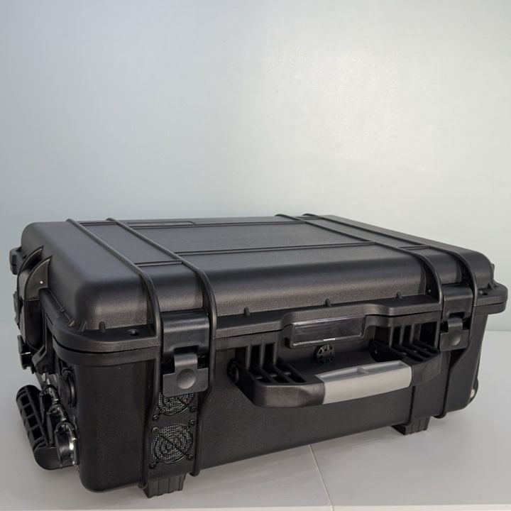 18W แม็กซ์ USB / ประเภท-C พลังงานสูง 1000W 2200W 3000W สถานไฟฟ้าฉุกเฉินกลางแจ้ง