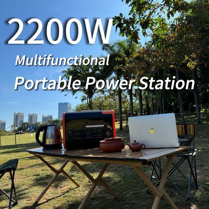 รถไฟฟ้าพลังแสงอาทิตย์ชาร์จ 800W แบตเตอรี่เก็บพลังงานสูงสุดสําหรับโรงไฟฟ้าพลังแสงอาทิตย์พกพา