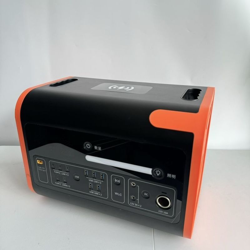 พลังงานเคลื่อนไหว 1000W 110V 220V เครื่องผลิตพลังงานแสงอาทิตย์ 2200W สถานไฟฟ้าพกพาภายในภายใน