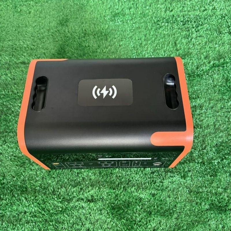 LiFePO4 2200W เครื่องผลิตพลังงานแสงอาทิตย์แบบพกพาแบบชาร์จไร้สาย สําหรับโรงไฟฟ้าฉุกเฉินกลางแจ้ง