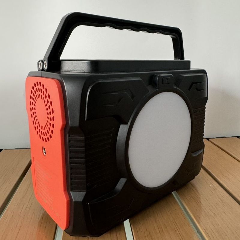 200W AC Output โปรแกรมพลังงานแสงอาทิตย์แบบพกพา 110/220V-50Hz/60Hz แบตเตอรี่ลิธีਅਮ 173wh