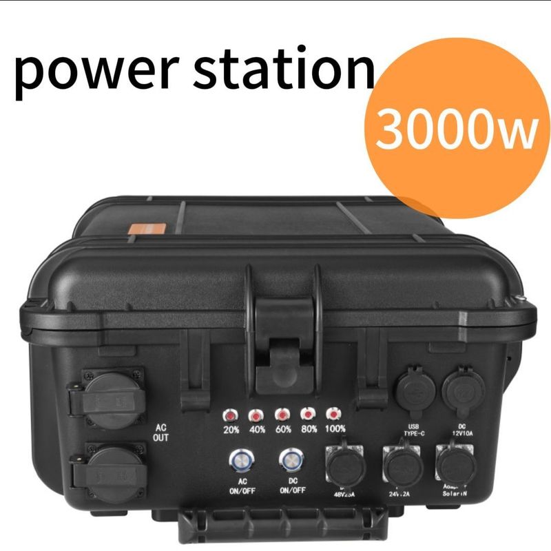 สีดําหลายฟังก์ชัน 3000W 3000wh สถานที่พลังงานแสงอาทิตย์พกพาสําหรับสถานการณ์ฉุกเฉินภายนอก