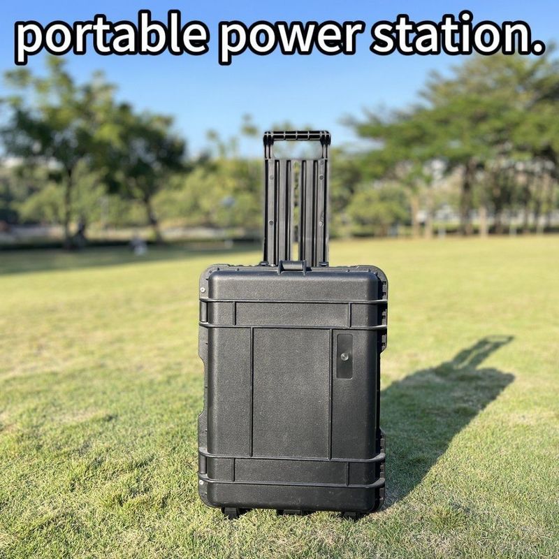 3000W/4000W/5000W แบตเตอรี่พลังงานสํารองที่สามารถชาร์จใหม่ได้ สําหรับการเดินทางภายนอก โหมดการชาร์จแสงอาทิตย์
