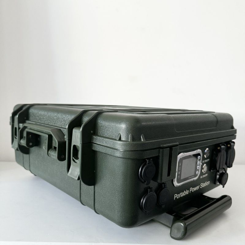 DC58.8V 3000W 6000W 7000W โรงไฟฟ้าพลังงานลมแสงอาทิตย์พกพาที่มีแบตเตอรี่ LiFePO4